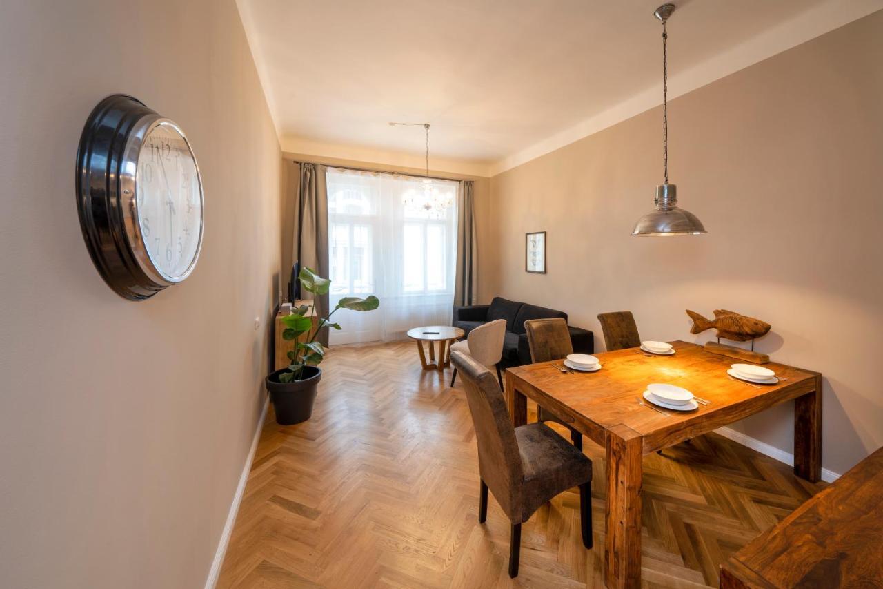 Apart Hotel Zborovska 布拉格 外观 照片