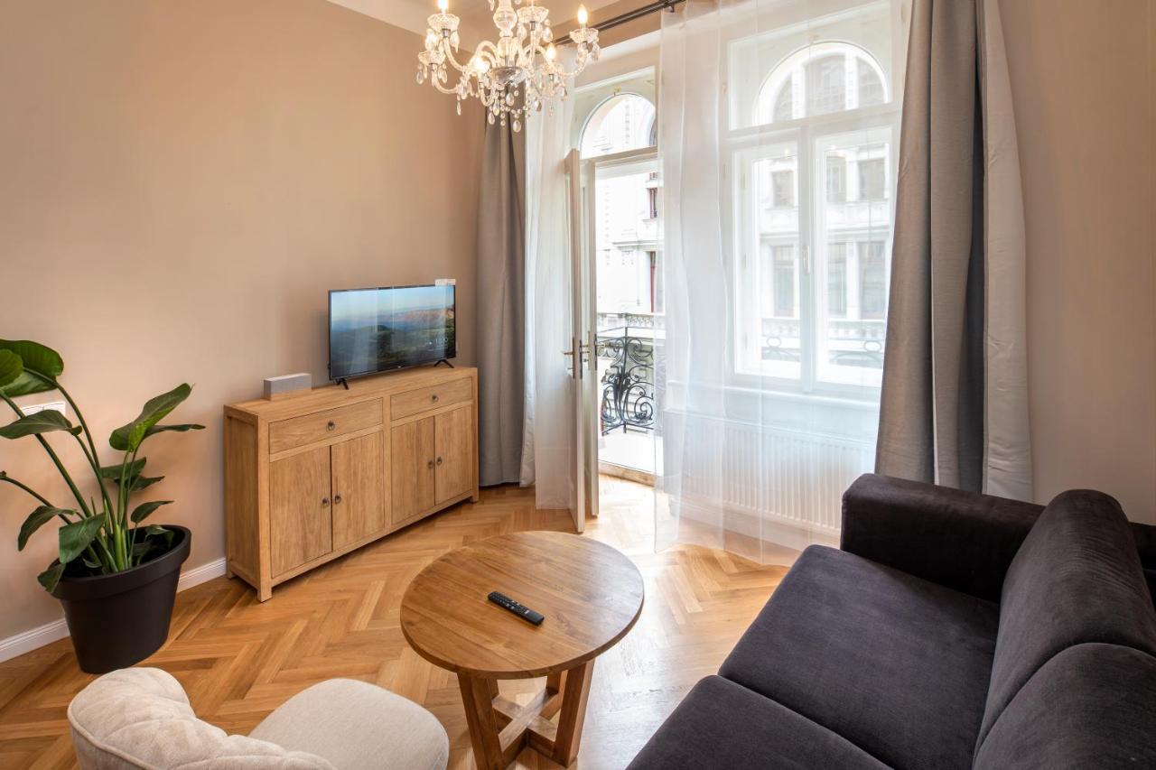 Apart Hotel Zborovska 布拉格 外观 照片