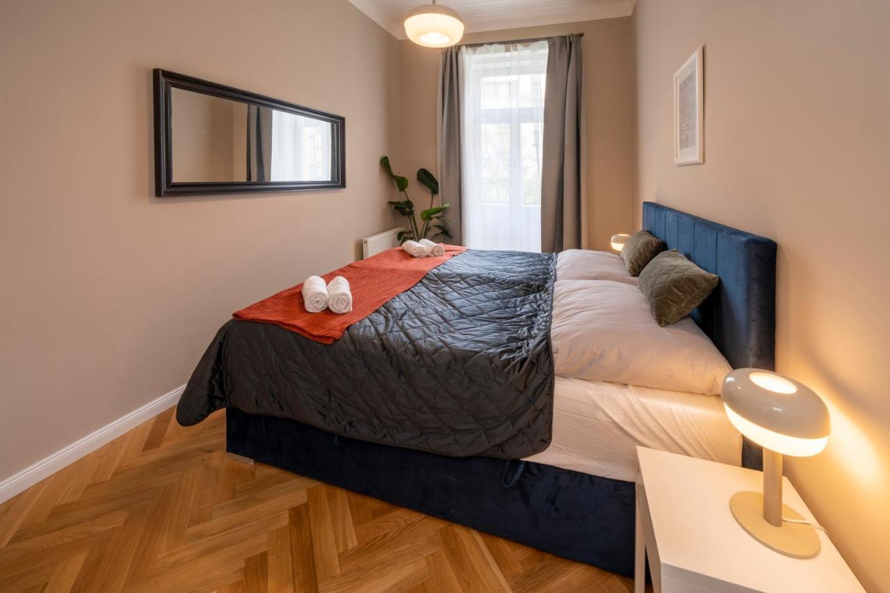 Apart Hotel Zborovska 布拉格 外观 照片
