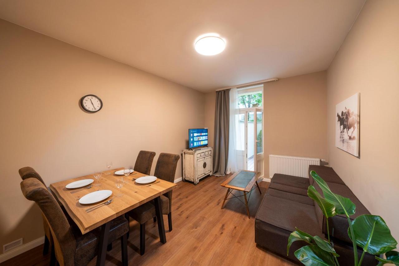 Apart Hotel Zborovska 布拉格 外观 照片