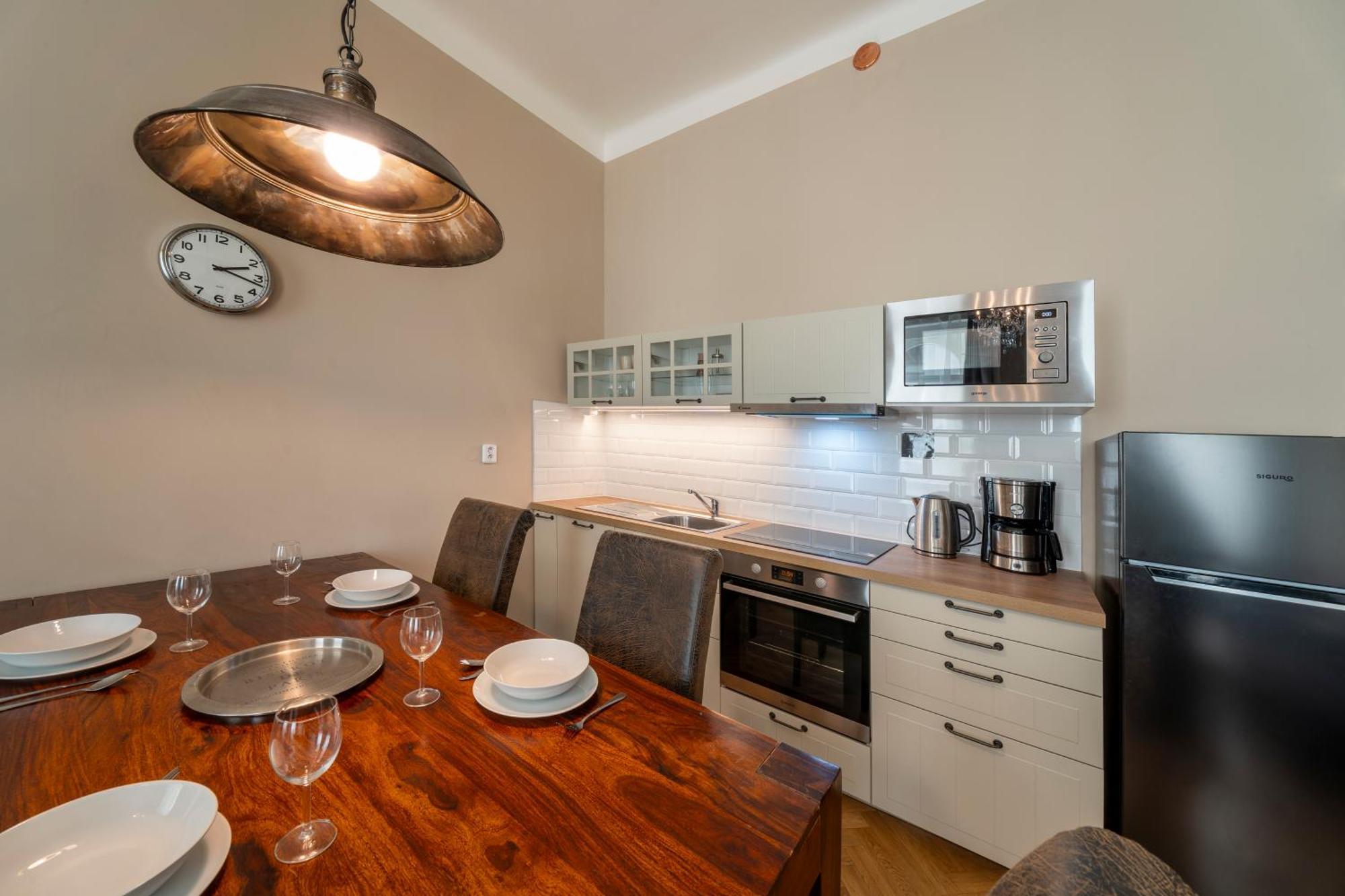Apart Hotel Zborovska 布拉格 外观 照片